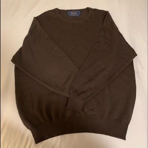 This is a Unisex Sweater! The brand is Pringle and it’s 100% wool!